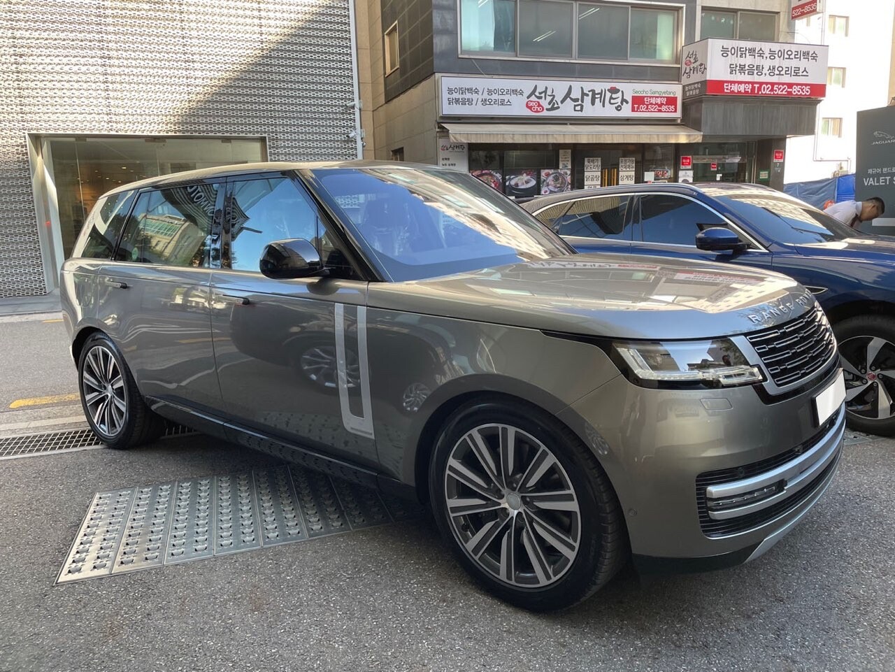 랜드로버 레인지로버 AB P530 LWB (5인승) 썸네일 이미지