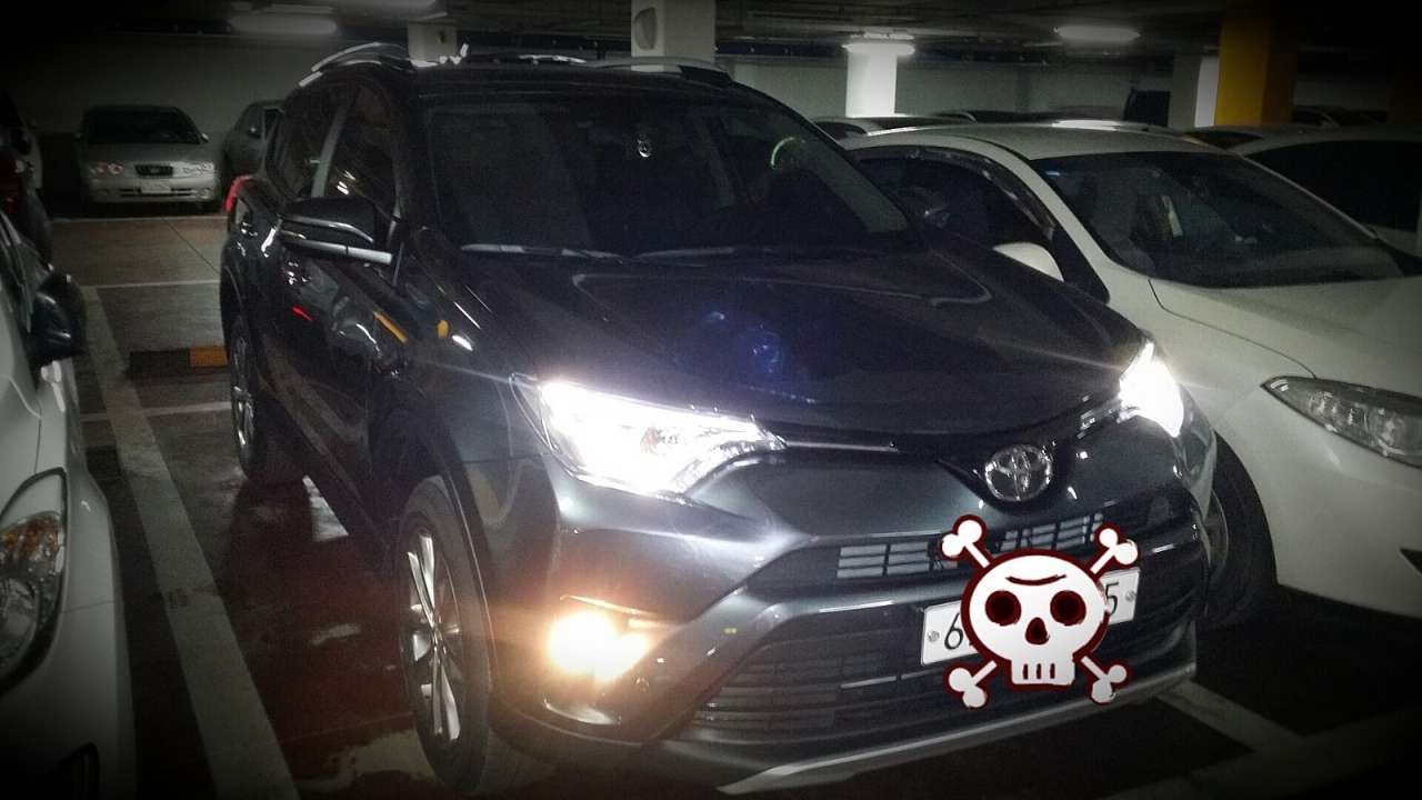 토요타 RAV4 2WD 썸네일 이미지