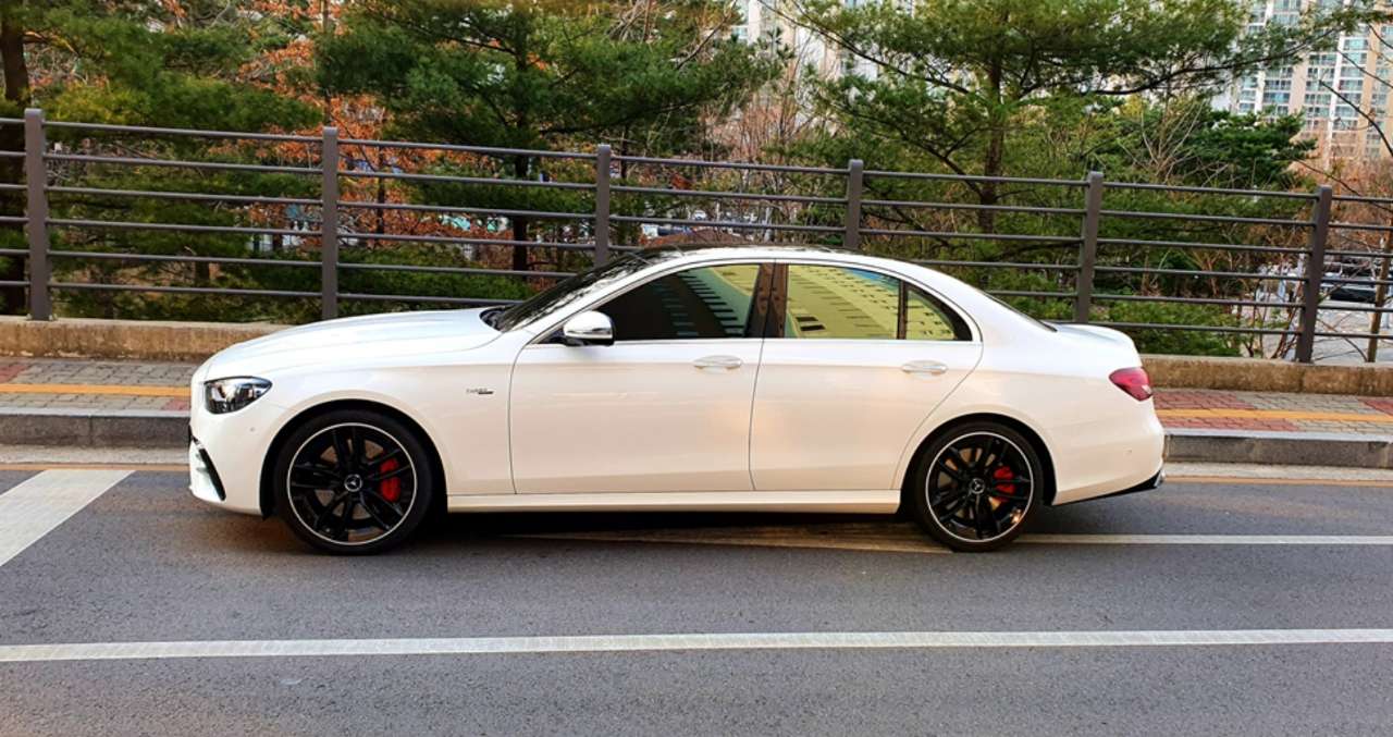 벤츠 E-클래스 AMG E 53 4MATIC + 게시글 썸네일