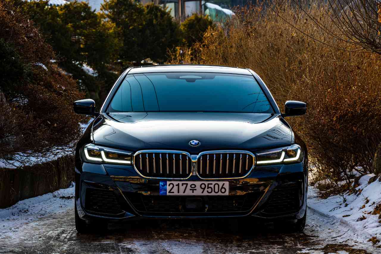 BMW 5시리즈 520i M 스포츠 패키지 게시글 썸네일