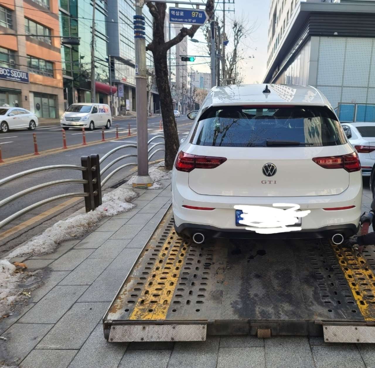 폭스바겐 골프 GTI 2.0 GTI 썸네일 이미지