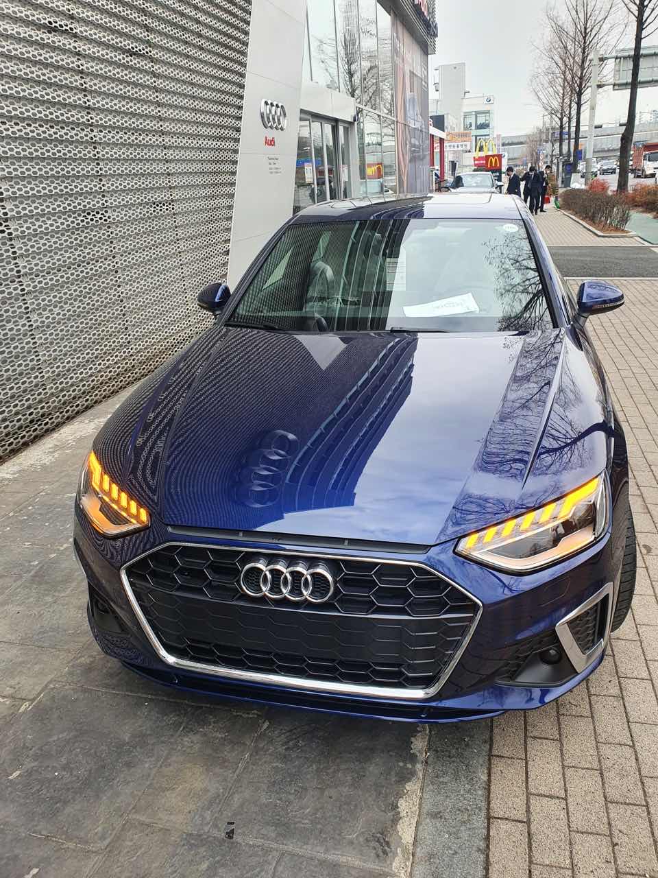 아우디 A4 40 TFSI 프리미엄 [상품성 개선] 게시글 썸네일