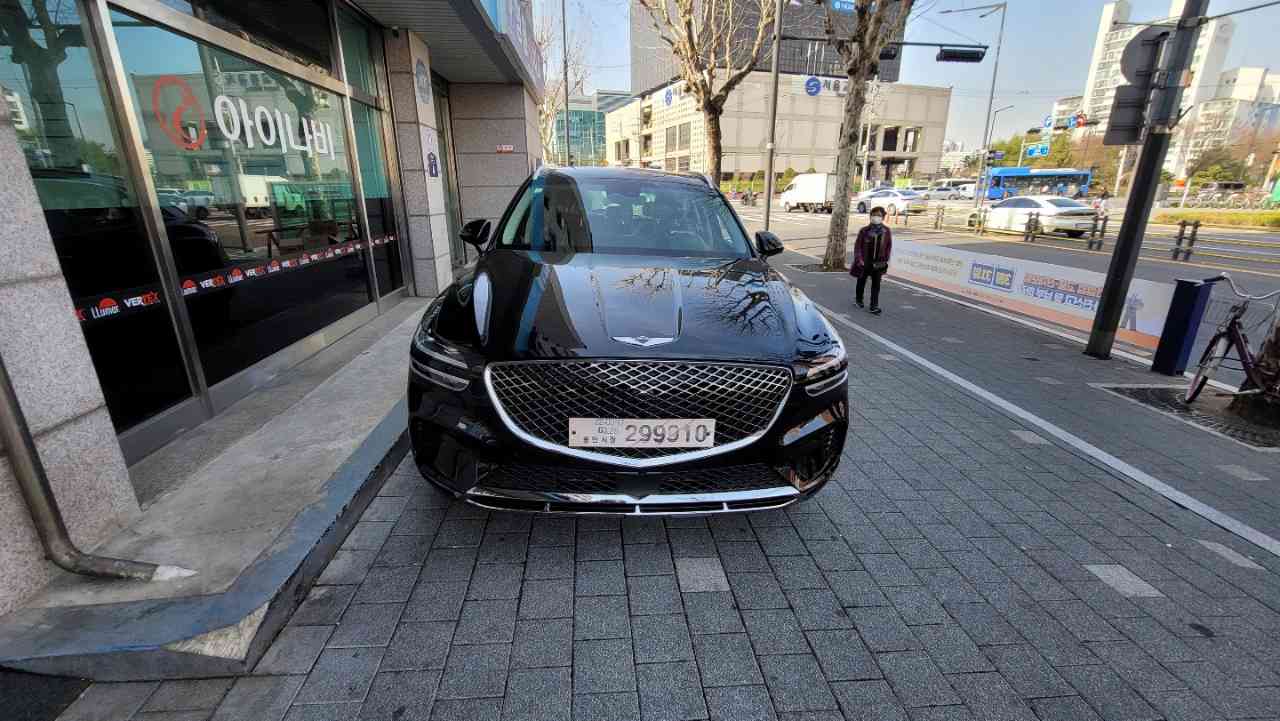 제네시스 GV70 가솔린 2.5 터보 2WD 썸네일 이미지