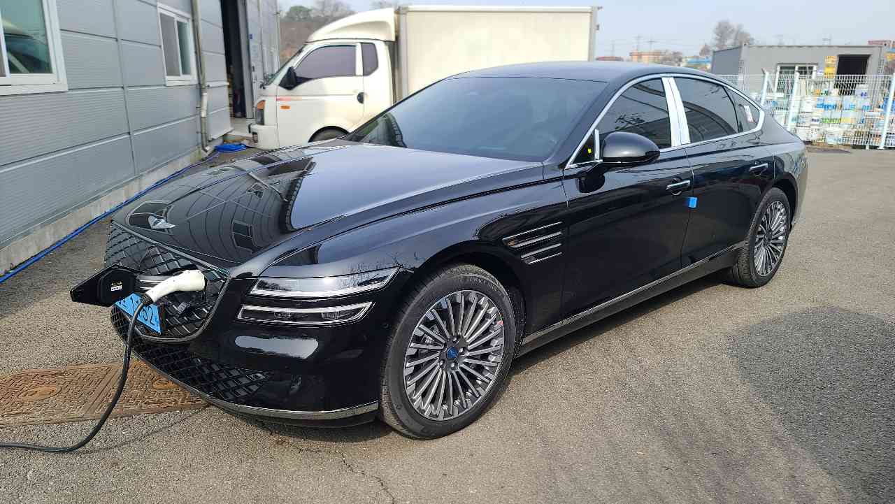 제네시스 일렉트리파이드 G80 e-AWD 파퓰러 패키지 썸네일 이미지