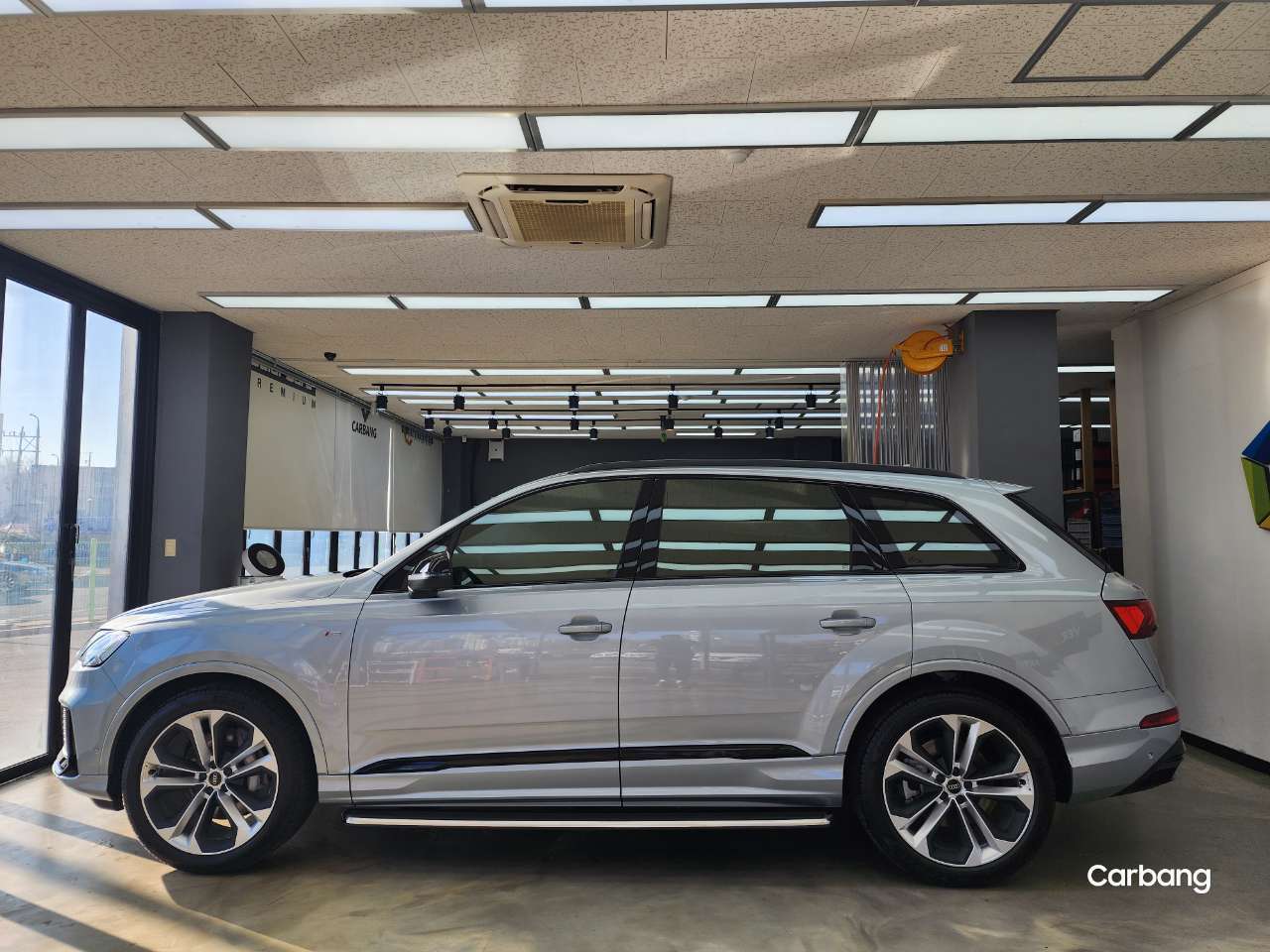 아우디 Q7 55 TFSI 콰트로 프리미엄 [2C5+ULEV125] 게시글 썸네일