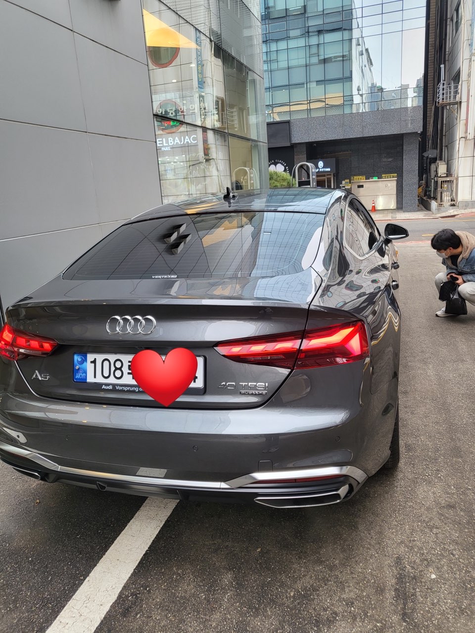 아우디 A5 40 TFSI 콰트로 프리미엄 스포츠백 썸네일 이미지