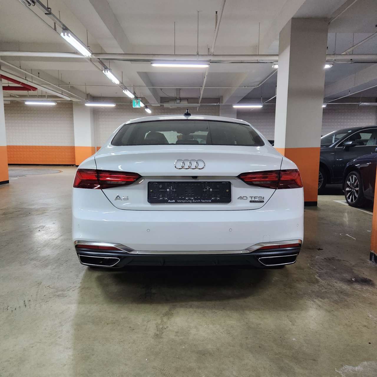 아우디 A5 40 TFSI 콰트로 프리미엄 스포츠백 썸네일 이미지