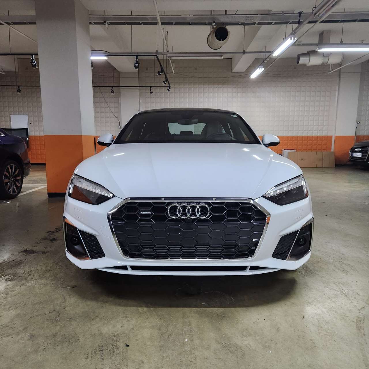 아우디 A5 40 TFSI 콰트로 프리미엄 스포츠백 썸네일 이미지