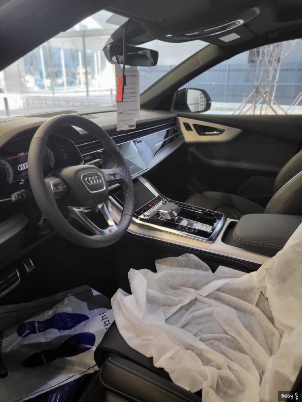 아우디 Q8 55 TFSI 콰트로 프리미엄 [2C5] 썸네일 이미지