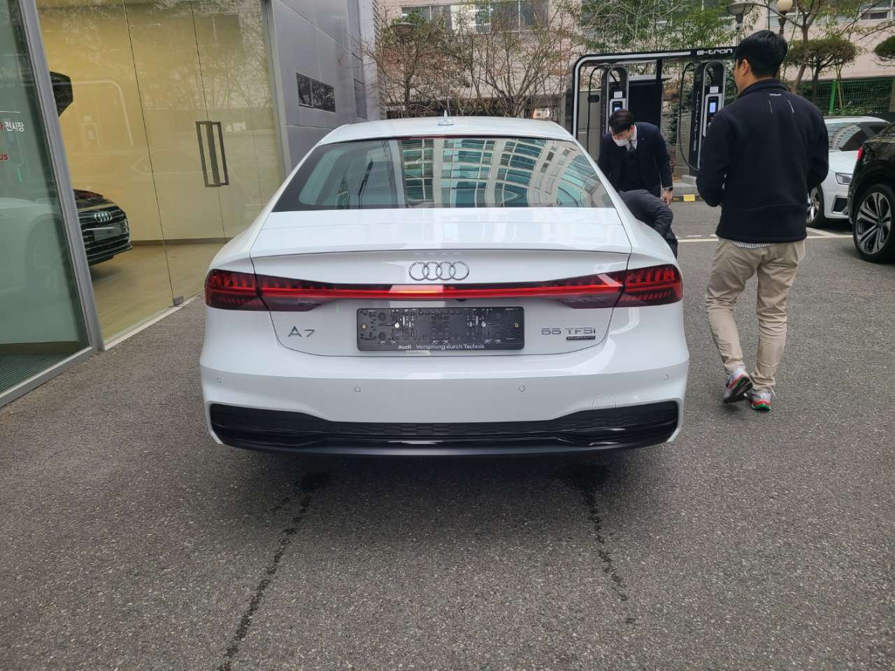 아우디 A7 55 TFSI 콰트로 프리미엄 [2C5] 썸네일 이미지
