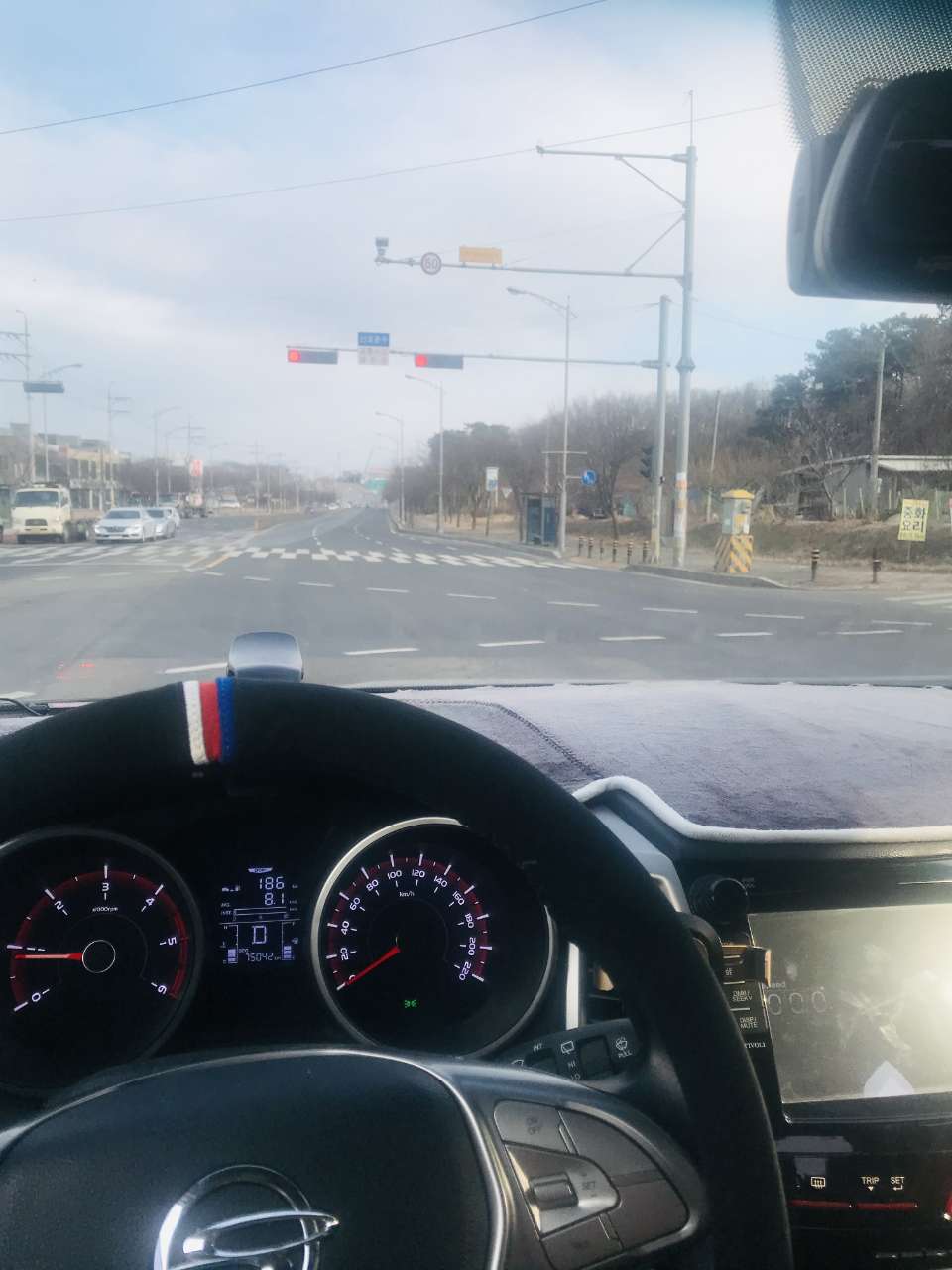 KG 모빌리티 티볼리 LX 썸네일 이미지