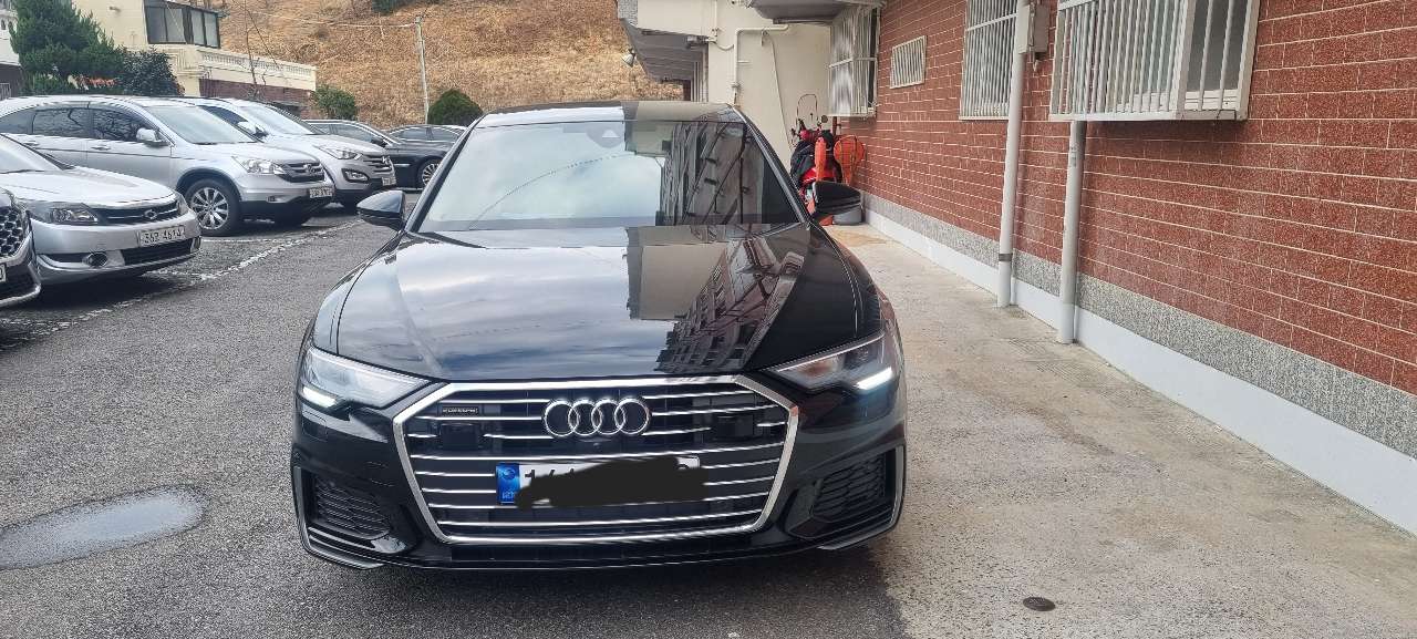 아우디 A6 45 TFSI 콰트로 프리미엄 [2C5+PI1+C1S] 썸네일 이미지
