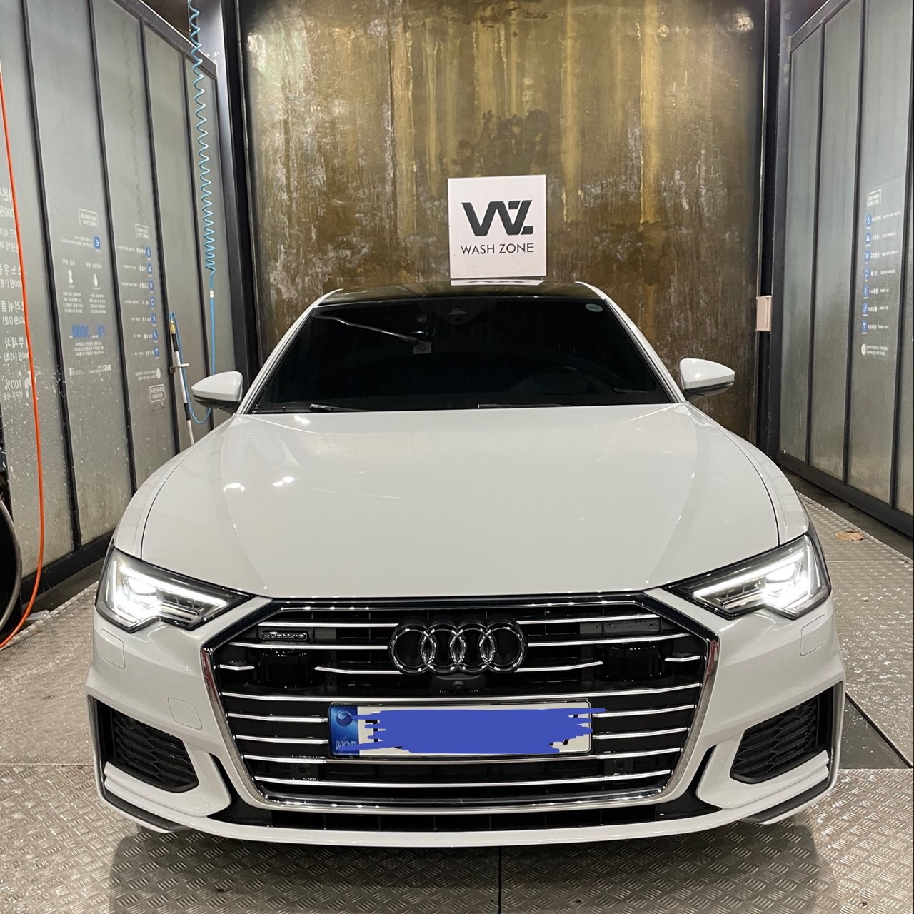 아우디 A6 45 TFSI 콰트로 프리미엄 [상품성개선] 썸네일 이미지