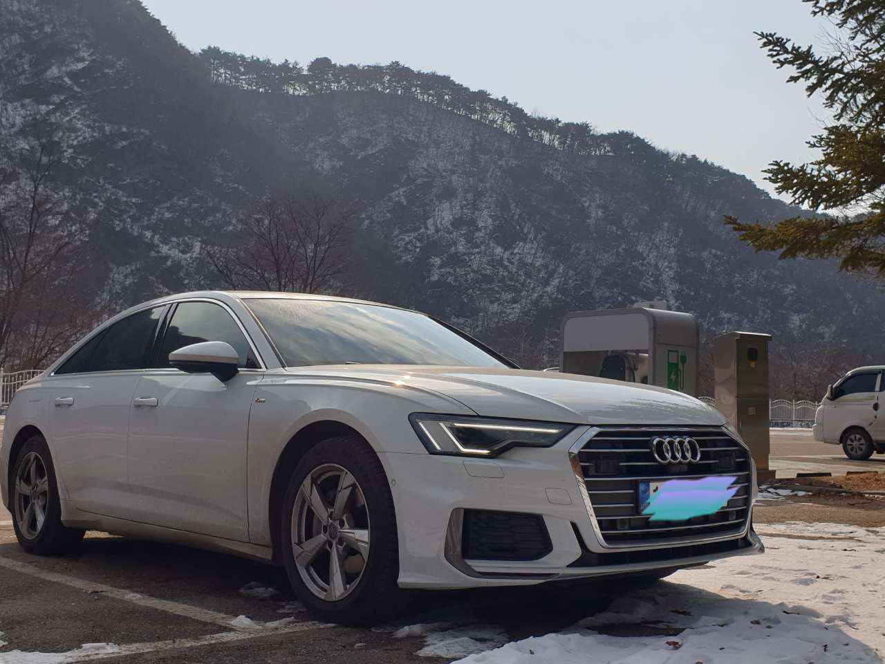 ์์ฐ๋ A6 40 TDI ์ธ๋ค์ผ ์ด๋ฏธ์ง