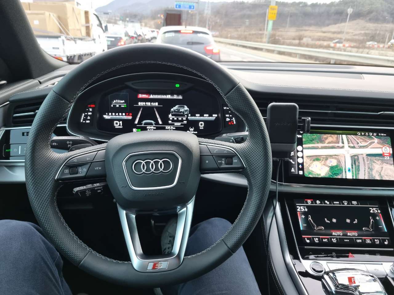 아우디 Q8 55 TFSI 콰트로 프리미엄 [2C5] 썸네일 이미지