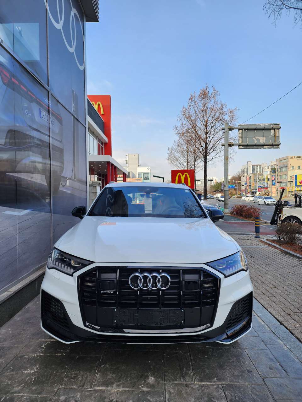 아우디 Q7 55 TFSI 콰트로 프리미엄 [Pl9] 썸네일 이미지