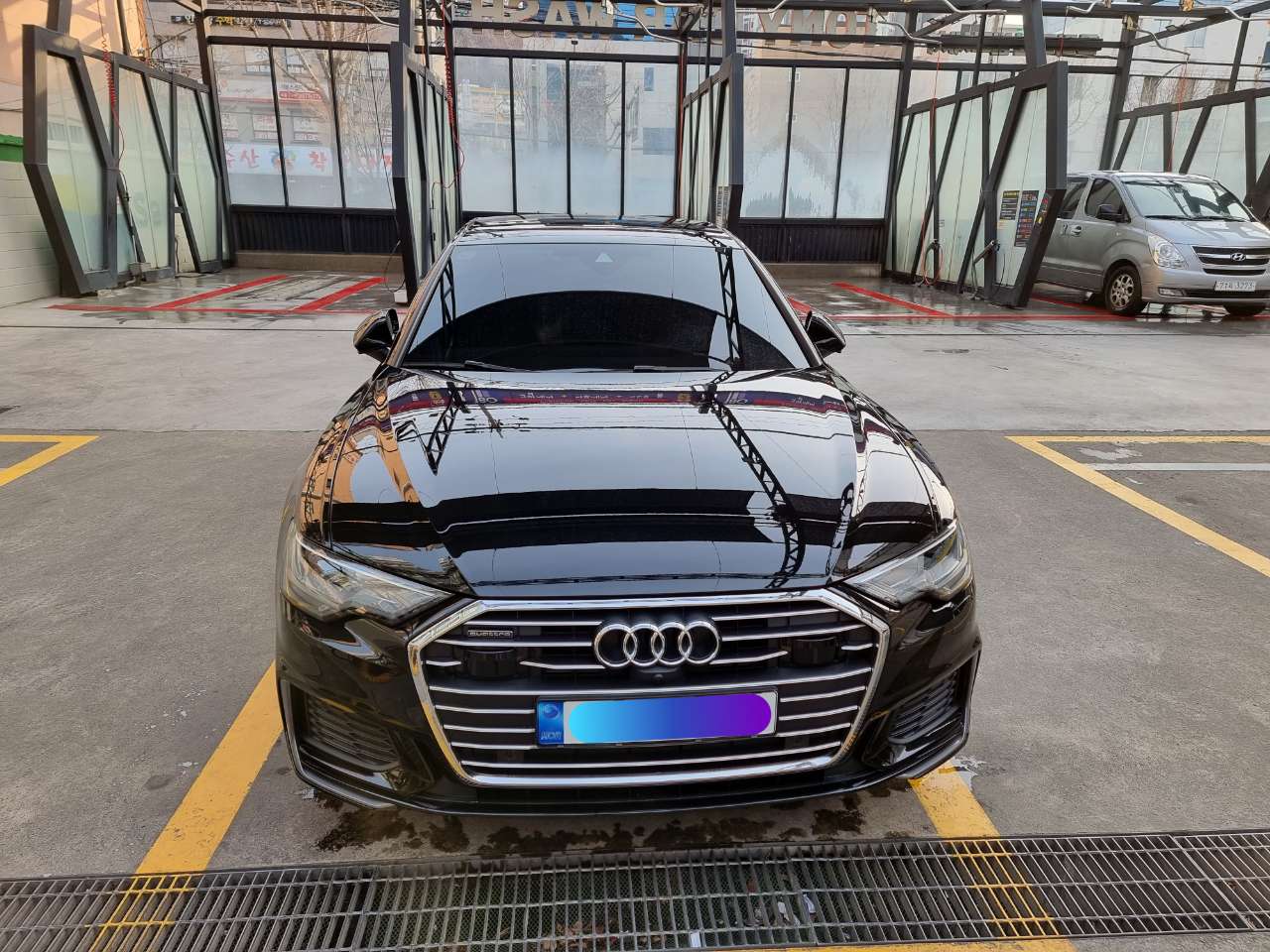 아우디 A6 45 TFSI 콰트로 프리미엄 [2C5+PI1+C1S] 게시글 썸네일