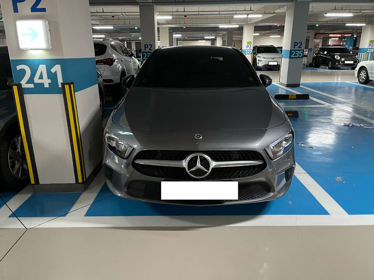 벤츠 A-클래스 A 250 4MATIC 세단 게시글 썸네일