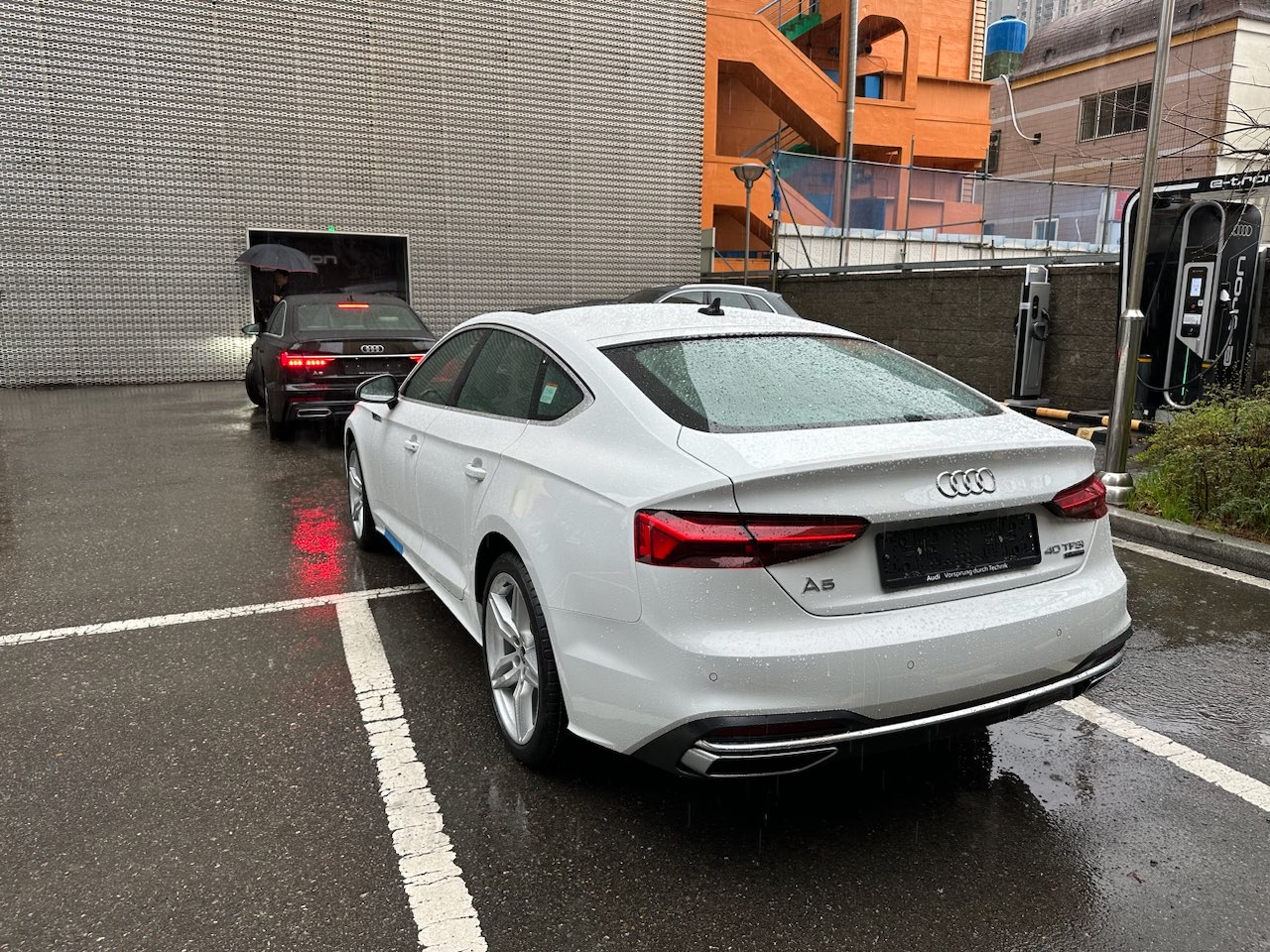 아우디 A5 40 TFSI 콰트로 스포트백  썸네일 이미지