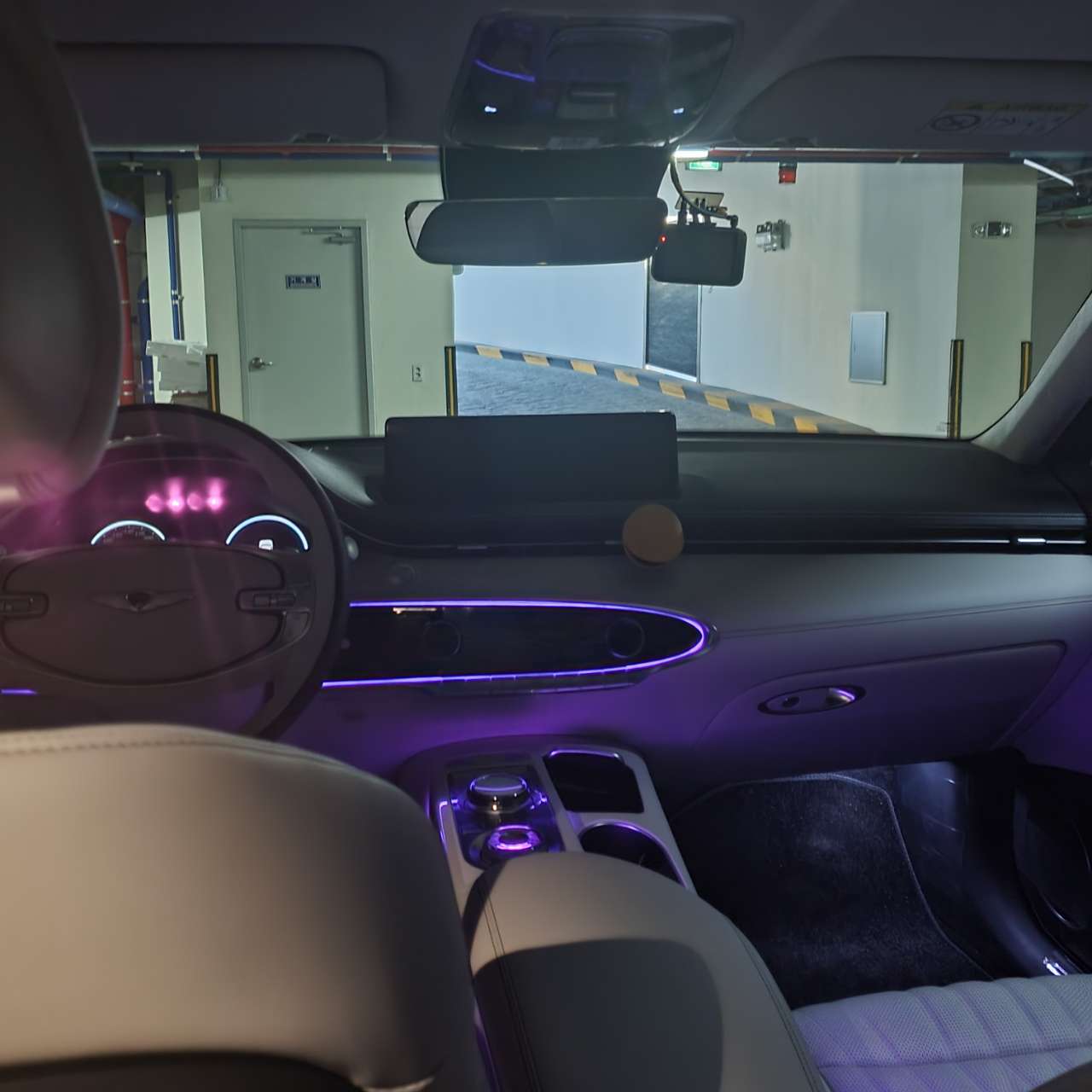제네시스 GV70 가솔린 2.5 터보 2WD 파퓰러 I 패키지 썸네일 이미지