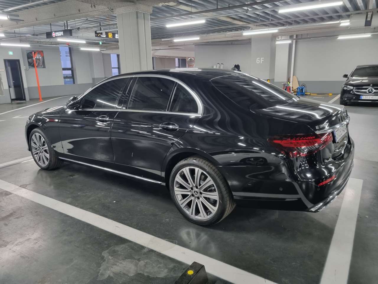 벤츠 E-클래스 E 350 4MATIC 익스클루시브 게시글 썸네일