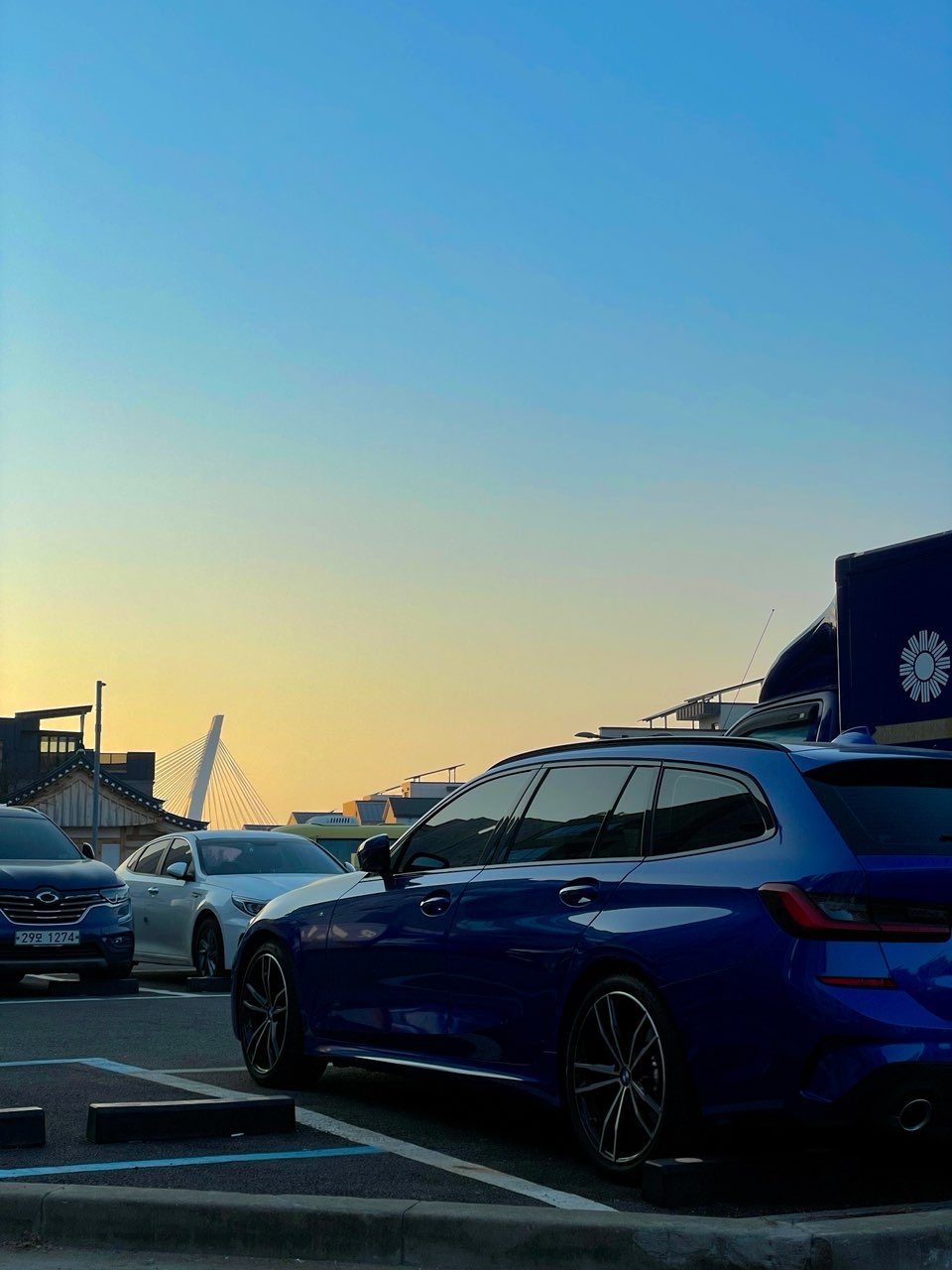 BMW 3시리즈 투어링 320i 투어링 M 스포츠 P2 게시글 썸네일