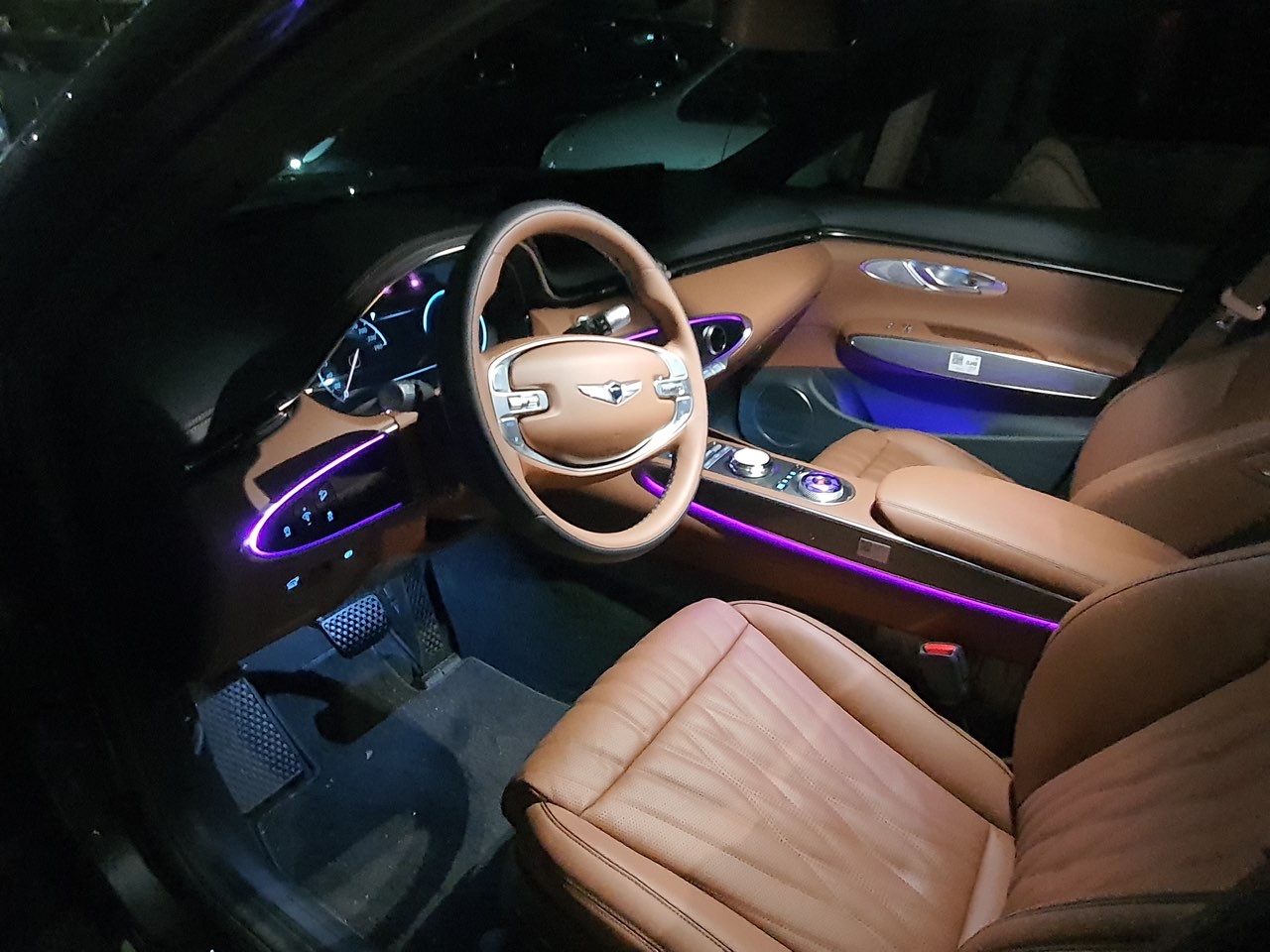 제네시스 GV70 디젤 2.2 AWD 파퓰러 I 패키지 썸네일 이미지