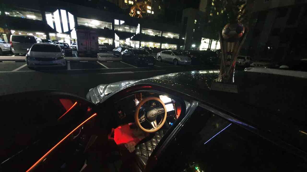 Es300h 22년형 vs 21년 재고전시차 이미지3