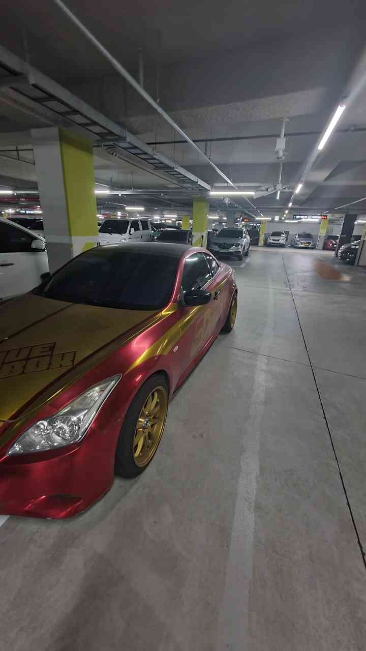 Es300h 22년형 vs 21년 재고전시차 이미지1