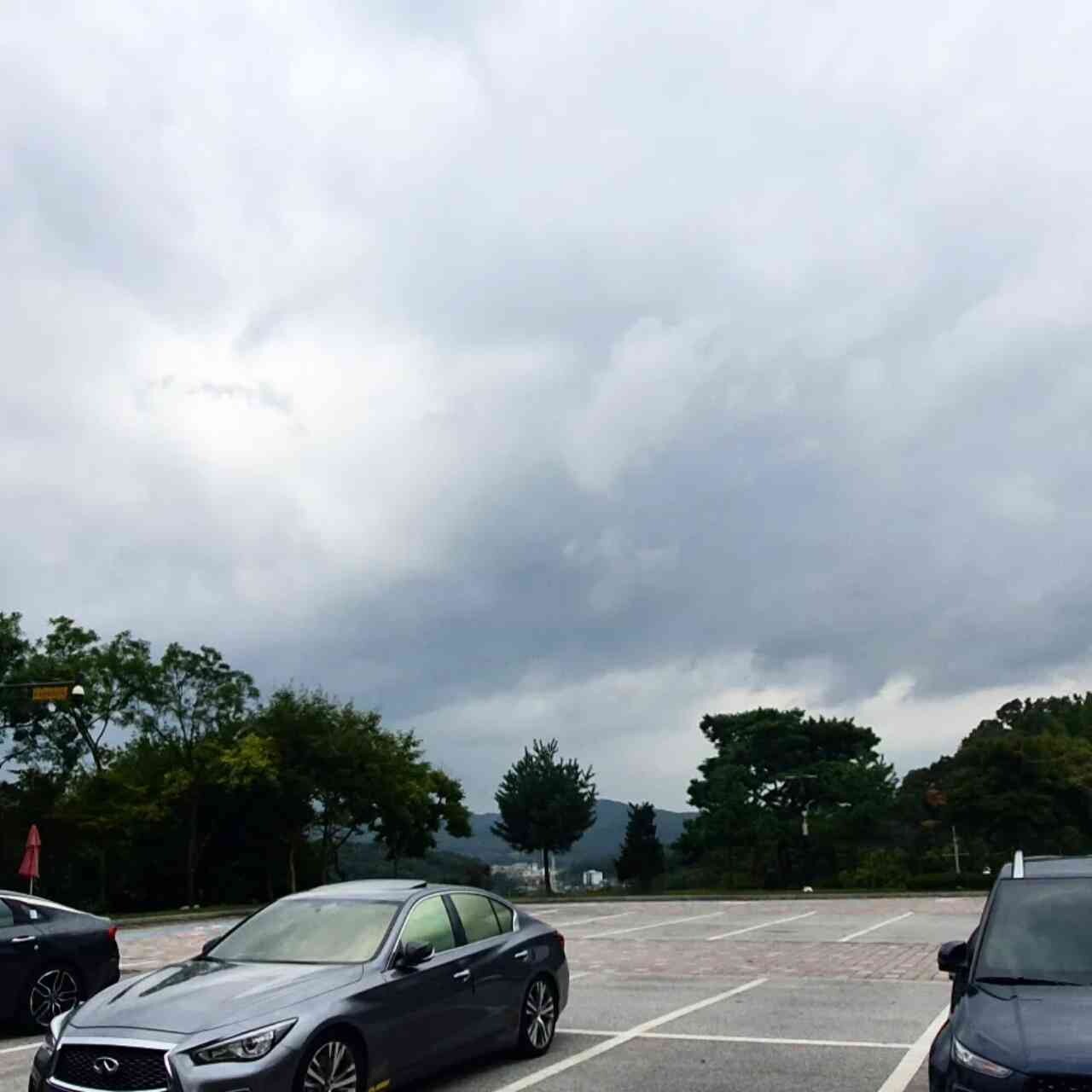 Es300h 22년형 vs 21년 재고전시차 이미지5