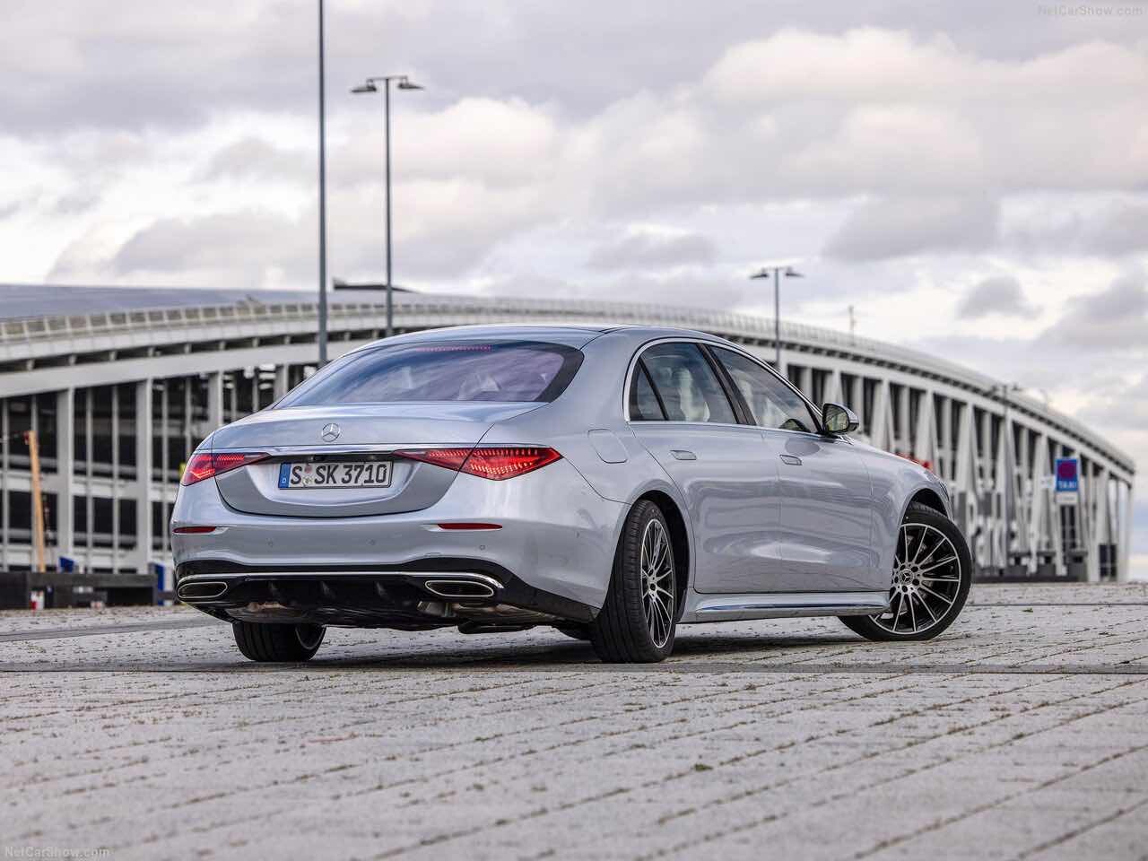 8기통 벤츠 vs 12기통 BMW  이미지1