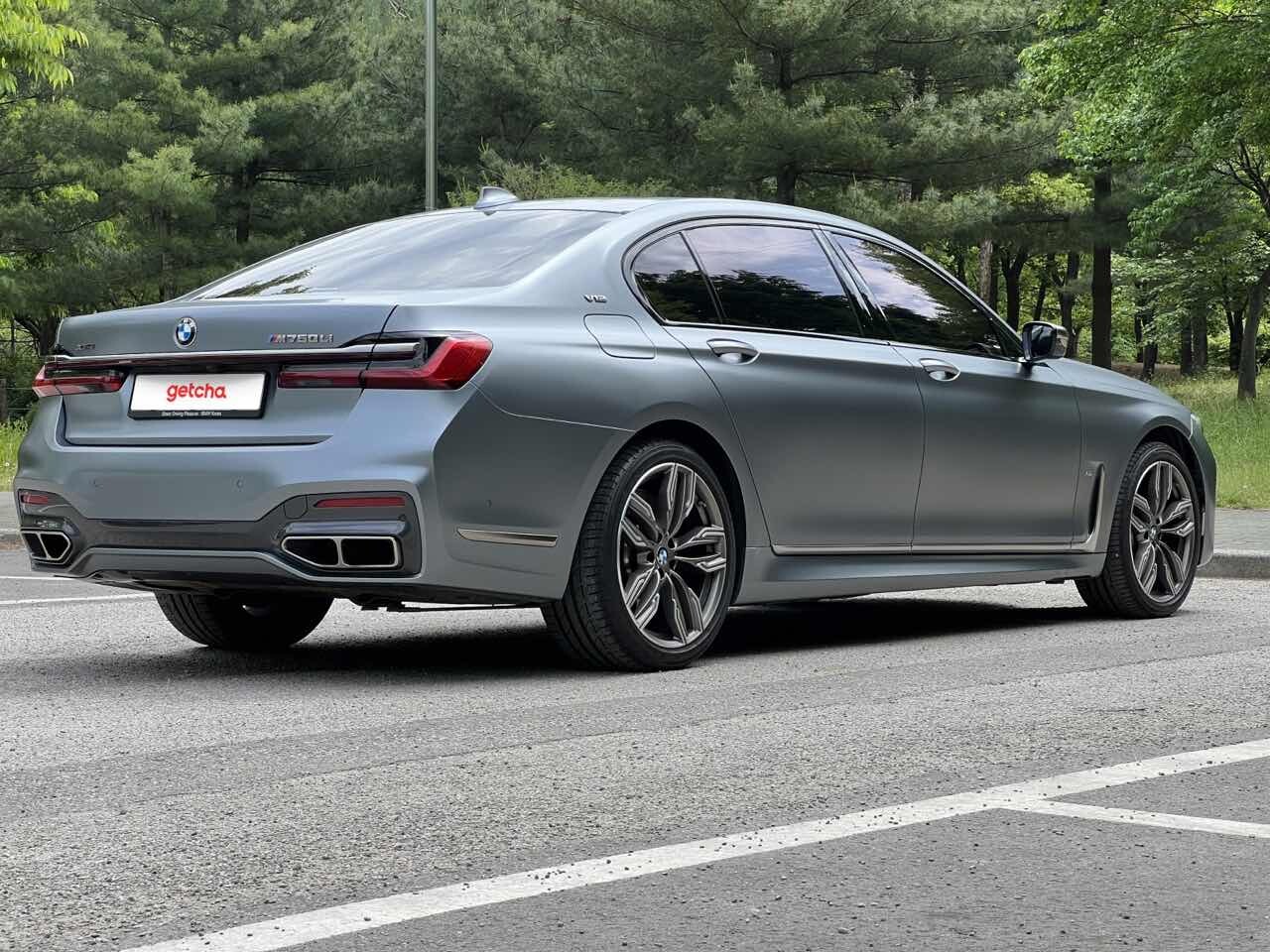 8기통 벤츠 vs 12기통 BMW  이미지4