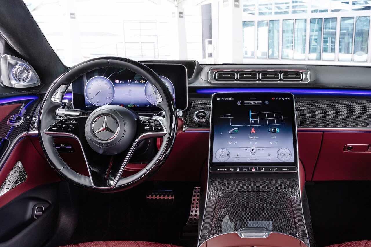 BMW 745e sDrive VS 벤츠 S450 4매틱  이미지8
