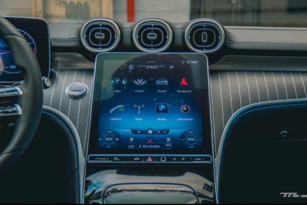 2022 벤츠 C200 AMG Line  이미지16