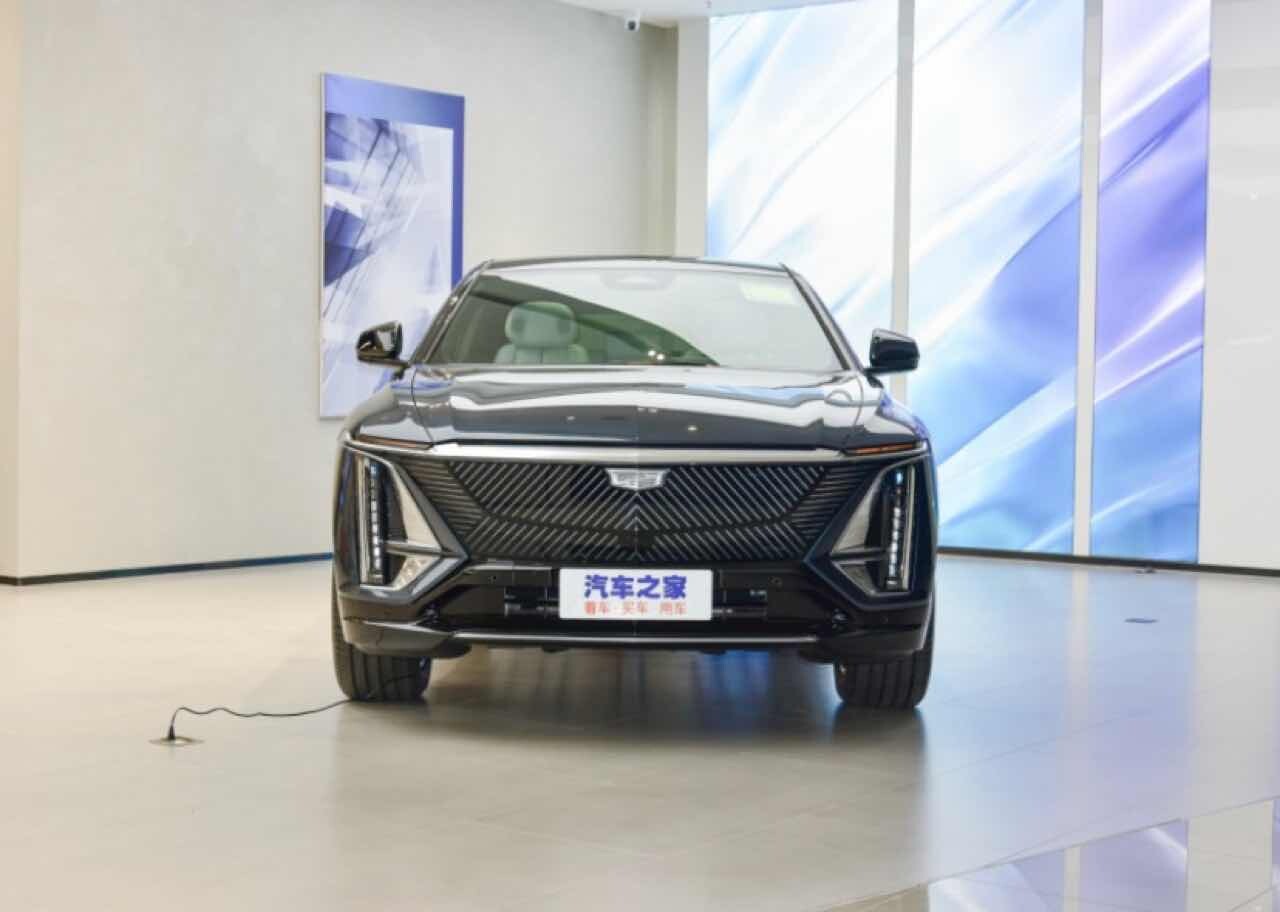 2022 캐딜락 리릭 오피셜 & 전시차 사진 이미지18