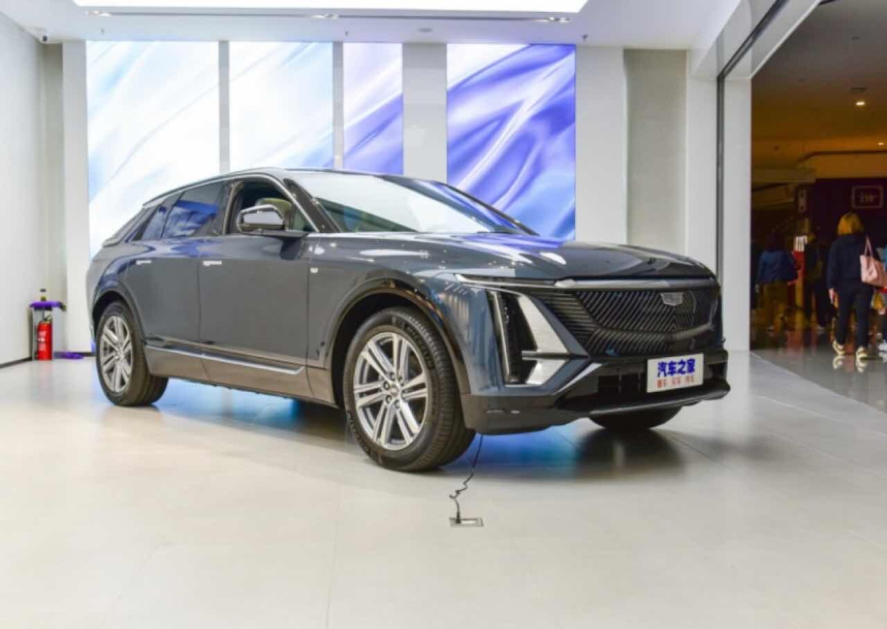 2022 캐딜락 리릭 오피셜 & 전시차 사진 이미지19