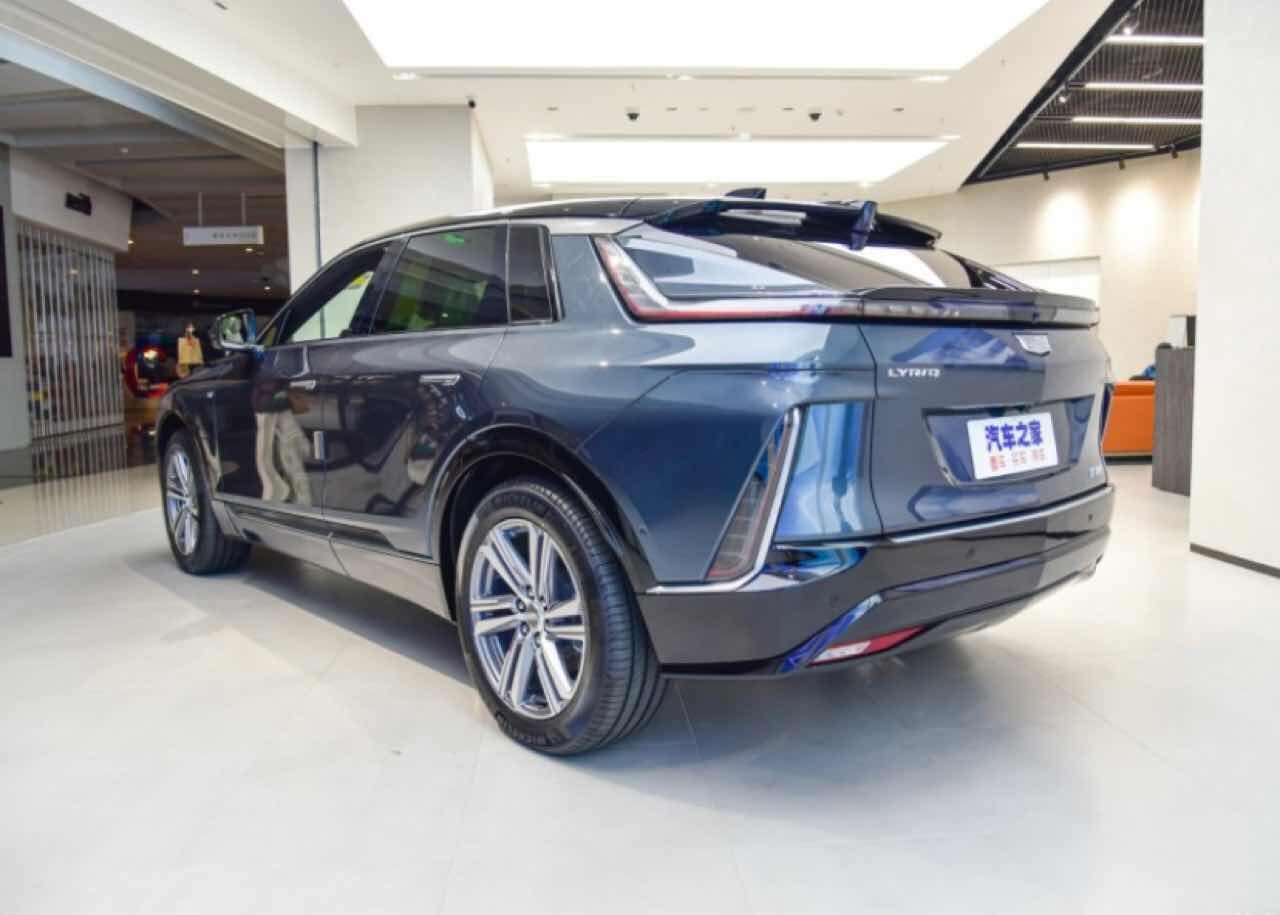 2022 캐딜락 리릭 오피셜 & 전시차 사진 이미지22