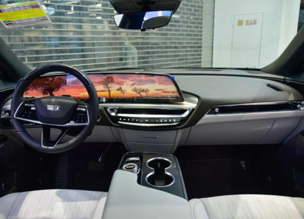 2022 캐딜락 리릭 오피셜 & 전시차 사진 이미지23