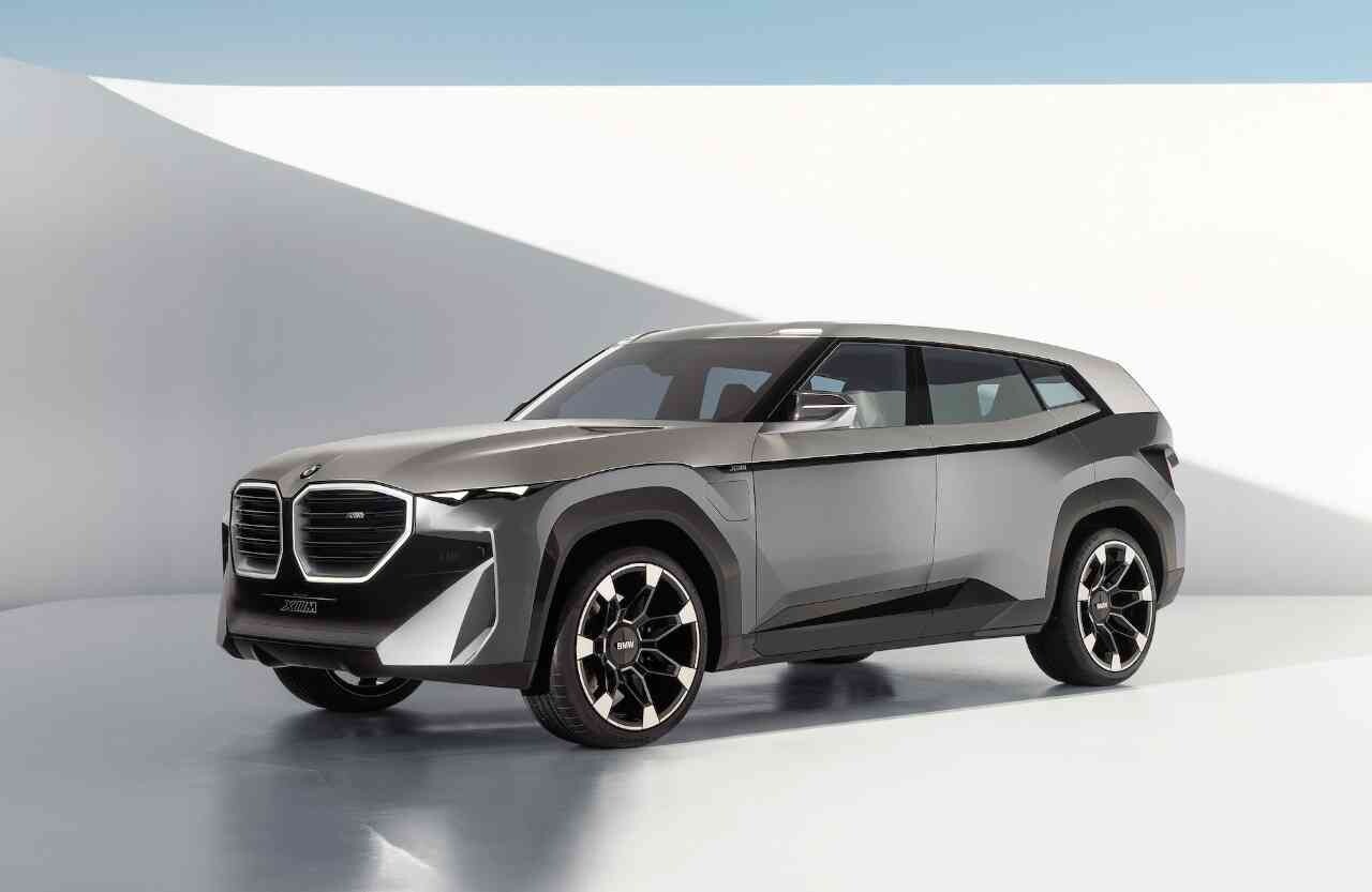 BMW의 차세대 플래그십 SUV, XM 디자인 공개 (컨셉) 게시글 썸네일