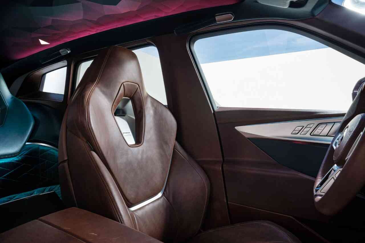BMW의 차세대 플래그십 SUV, XM 디자인 공개 (컨셉) 이미지13
