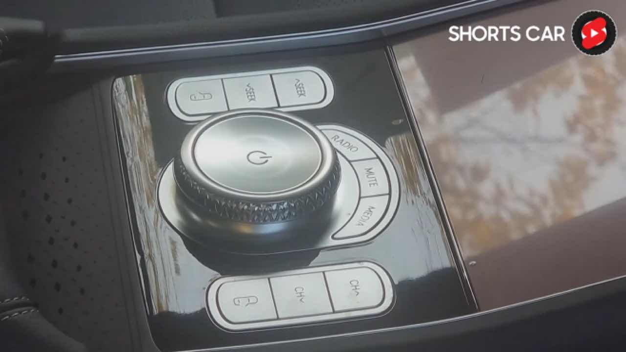 제네시스G90 실내 스파이샷!!!! 게시글 썸네일