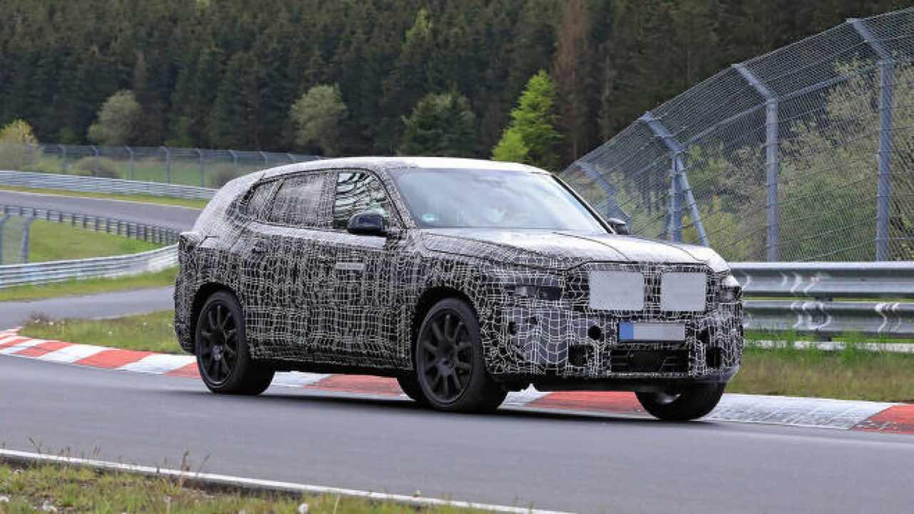 BMW, SUV 'X8' 29일 공개 계획..760마력 고성능 '하이브리드 M' 예고 게시글 썸네일