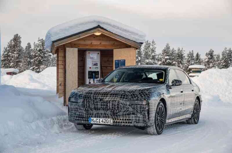 BMW i7 티저 사진 떴습니다.  이미지6