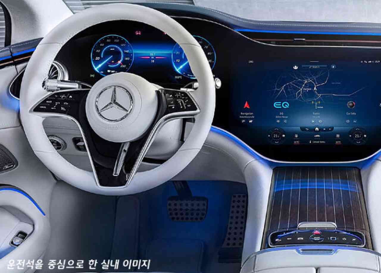 벤츠의 전기 동력 세단 EQS의 디자인 게시글 썸네일