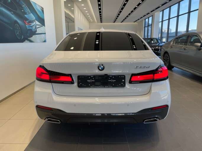 아우디 6기통 세단 vs BMW 4기통 세단  이미지5
