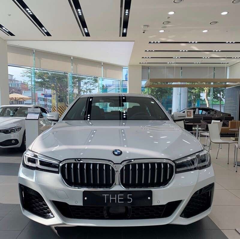 아우디 6기통 세단 vs BMW 4기통 세단  이미지6
