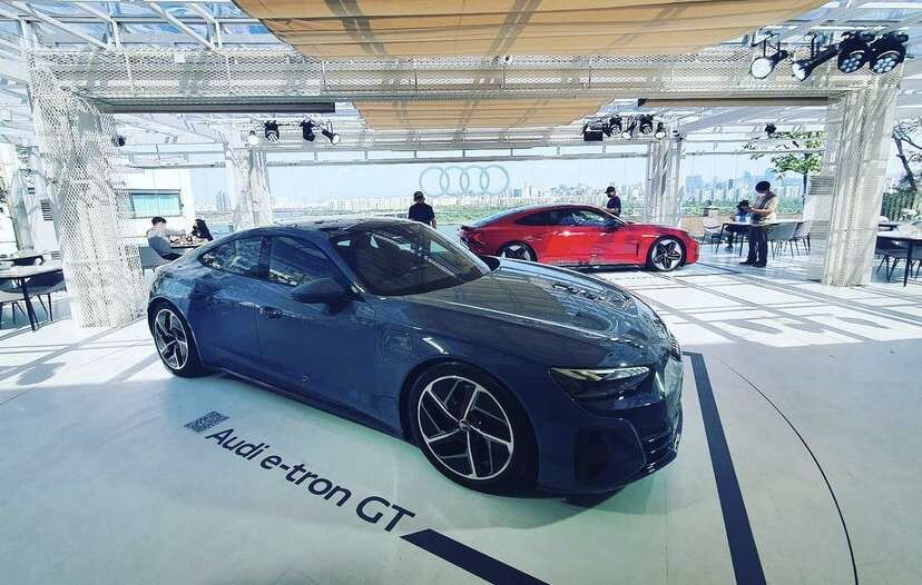아우디 E-Tron GT 잘 나왔네요 이미지1