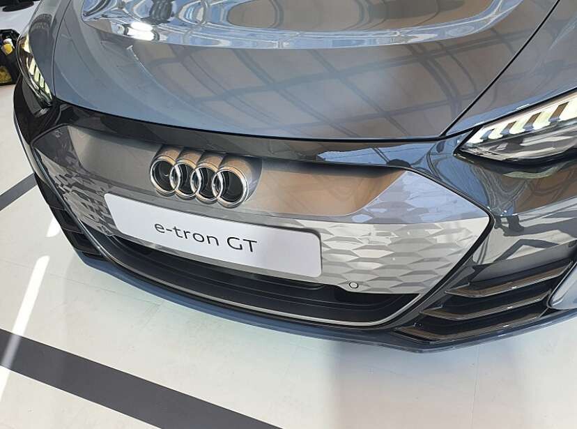 아우디 E-Tron GT 잘 나왔네요 이미지11