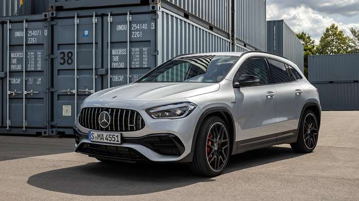 벤츠 고성능 SUV  더 뉴 AMG GLA 45 4MATIC 출시 게시글 썸네일