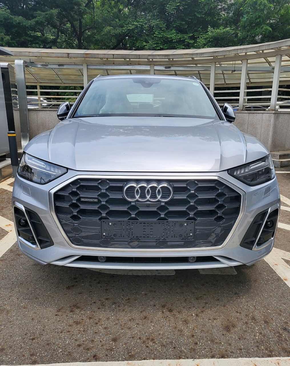 아우디 Q5 페이스리프트 전시차  이미지5